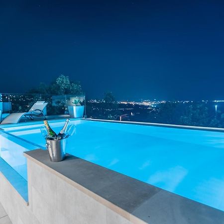 Villa The Boat With Rooftop Pool Матульи Экстерьер фото