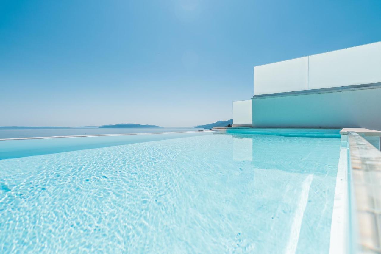 Villa The Boat With Rooftop Pool Матульи Экстерьер фото