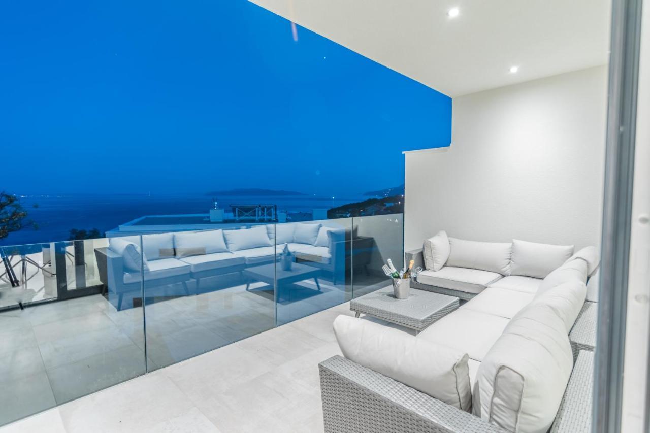 Villa The Boat With Rooftop Pool Матульи Экстерьер фото