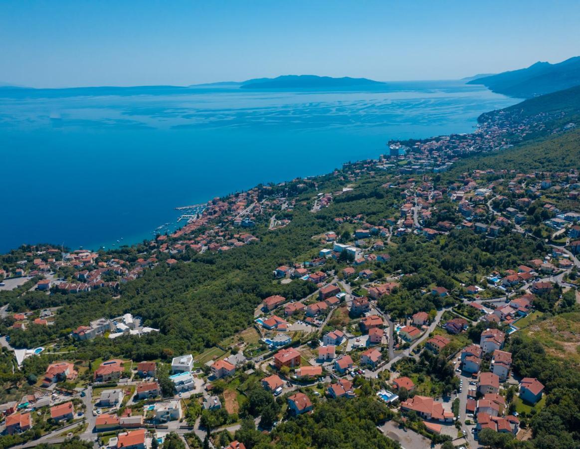 Villa The Boat With Rooftop Pool Матульи Экстерьер фото