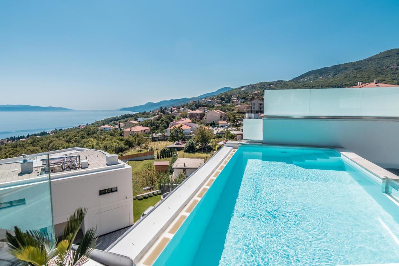Villa The Boat With Rooftop Pool Матульи Экстерьер фото